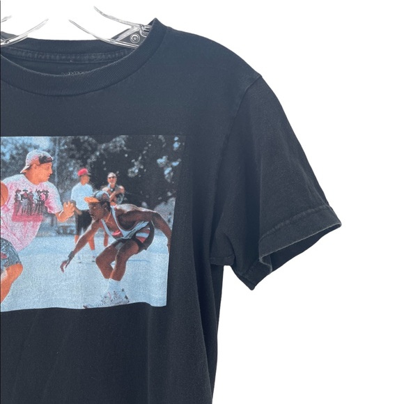 White Men Can’t Jump Graphic Wrap Around Tee Shirt Size Small - Picture 7 of 10